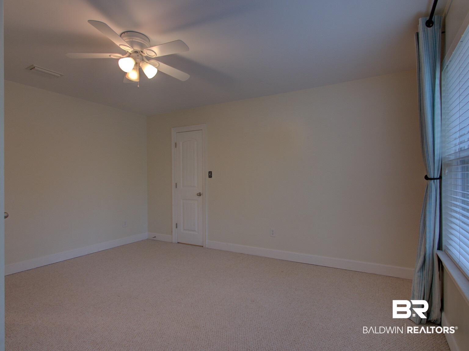 105 Raphael Semmes Drive West Daphne, AL 36527 - Photo 29 of 47