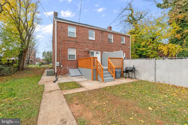 a building view with a outdoor space