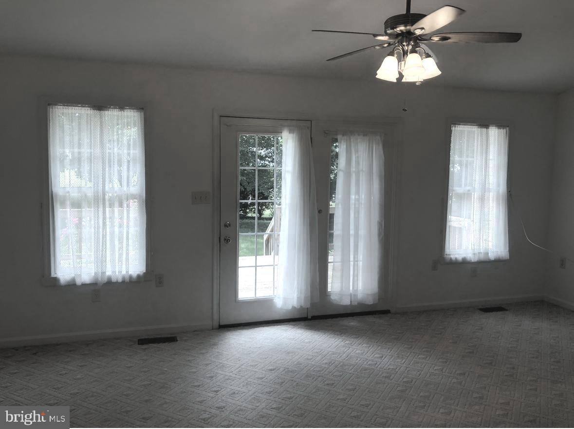 1164 Paper Mill Road Chambersburg, PA 17202 - Photo 6 of 15