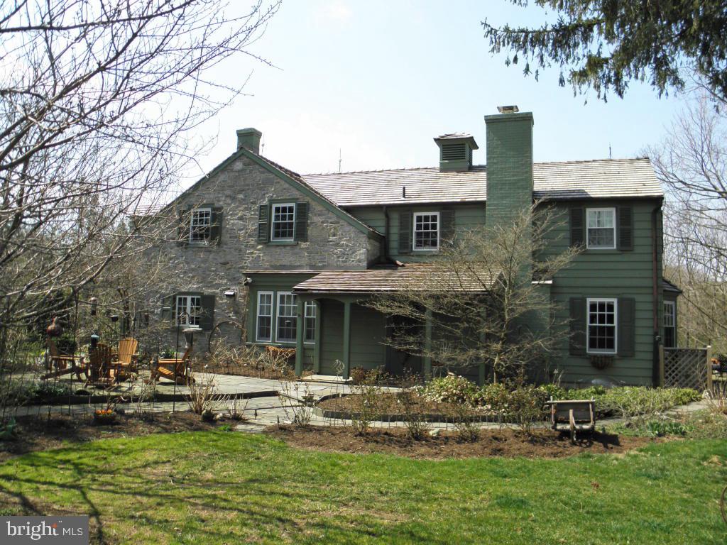 1320 Creek Road Leola, PA 17540 - Photo 1 of 23 Gallery Image 1