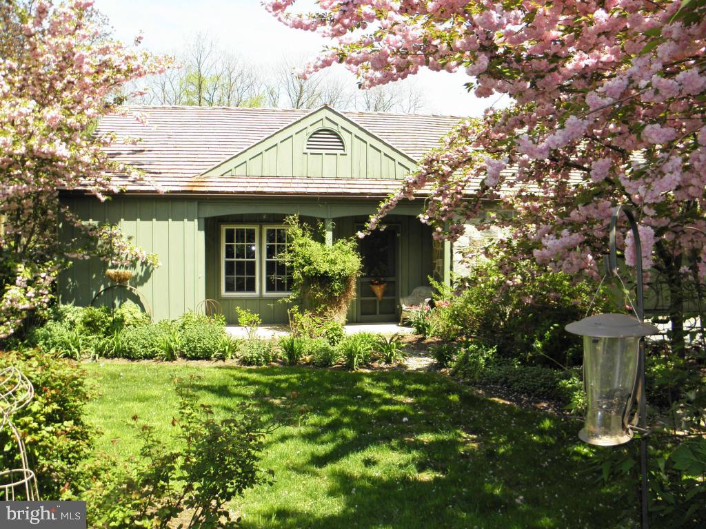 1320 Creek Road Leola, PA 17540 - Photo 16 of 23 Gallery Image 16