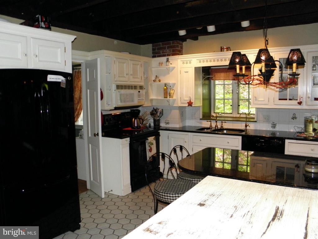 1320 Creek Road Leola, PA 17540 - Photo 10 of 23 Gallery Image 10