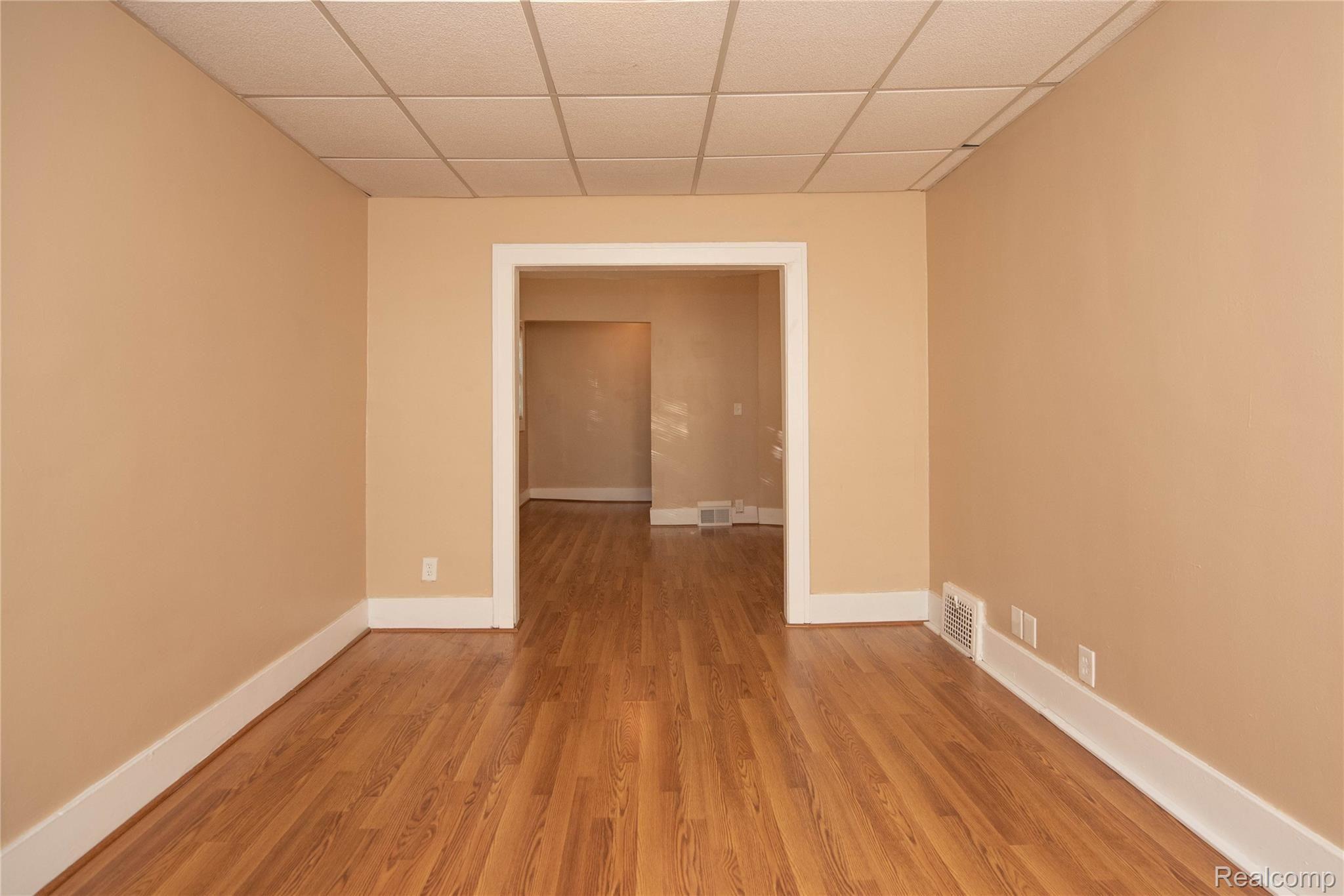 2229 Alter Road Detroit, MI 48215 - Photo 22 of 50 Alter 2229 -22.jpg