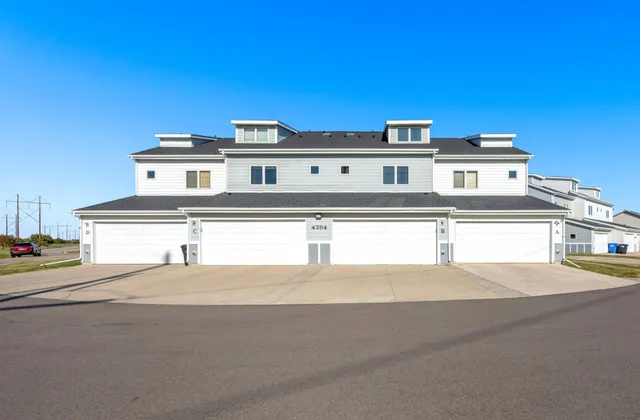 $299,900 | 4394 46th Avenue South, Unit B, Fargo, ND 58104
