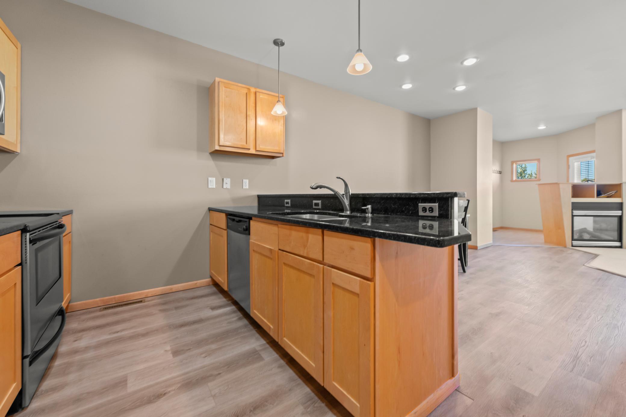 4394 46th Avenue South, Unit B Fargo, ND 58104 - Photo 10 of 48