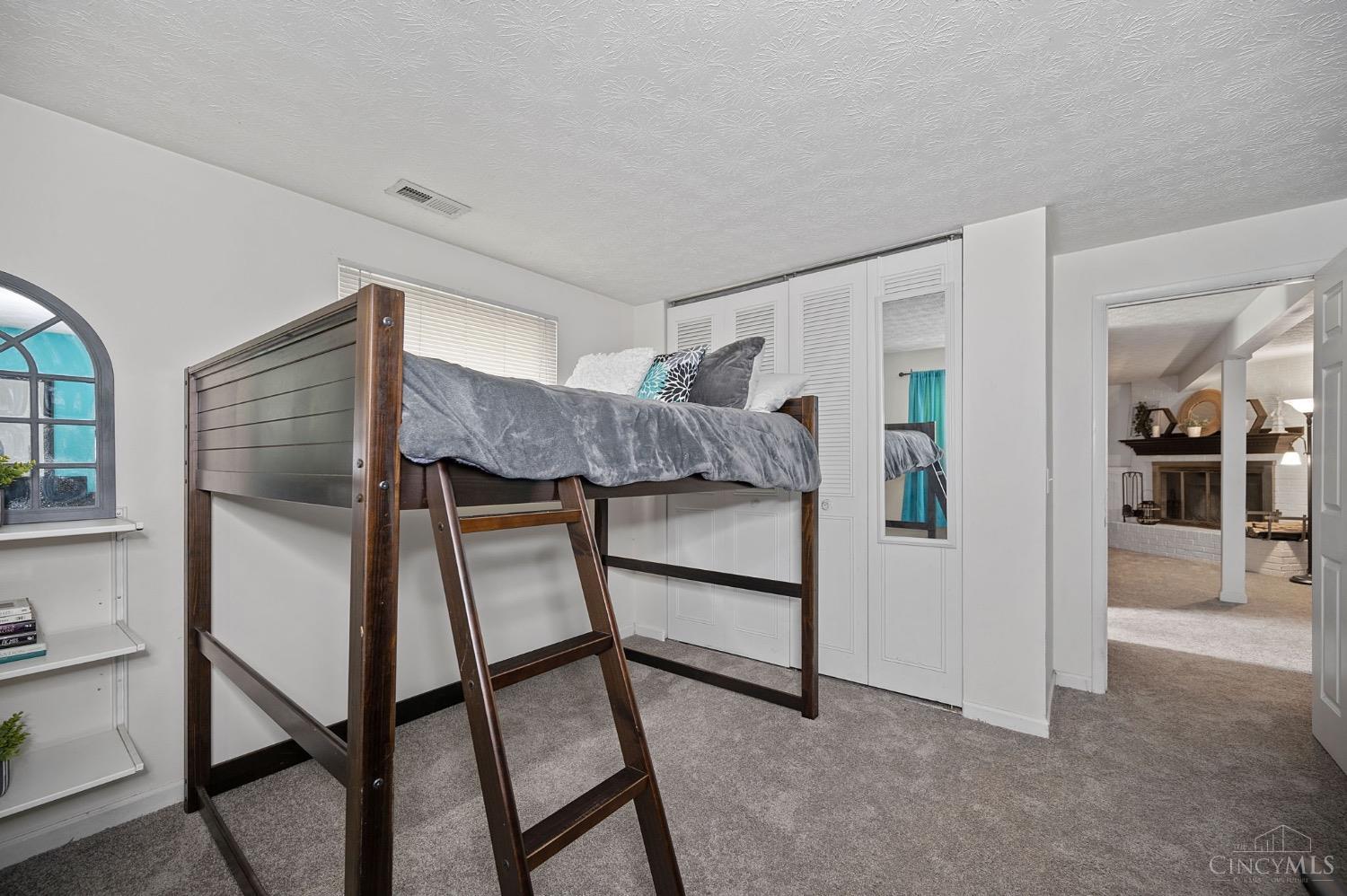 12181 Pippin Road Cincinnati, OH 45251 - Photo 21 of 29 Gallery Image 21