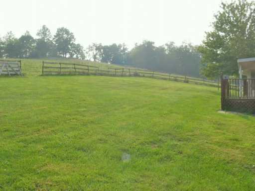 177 Main Hickory, PA 15340 - Photo 8 of 8 Yard/Garden.