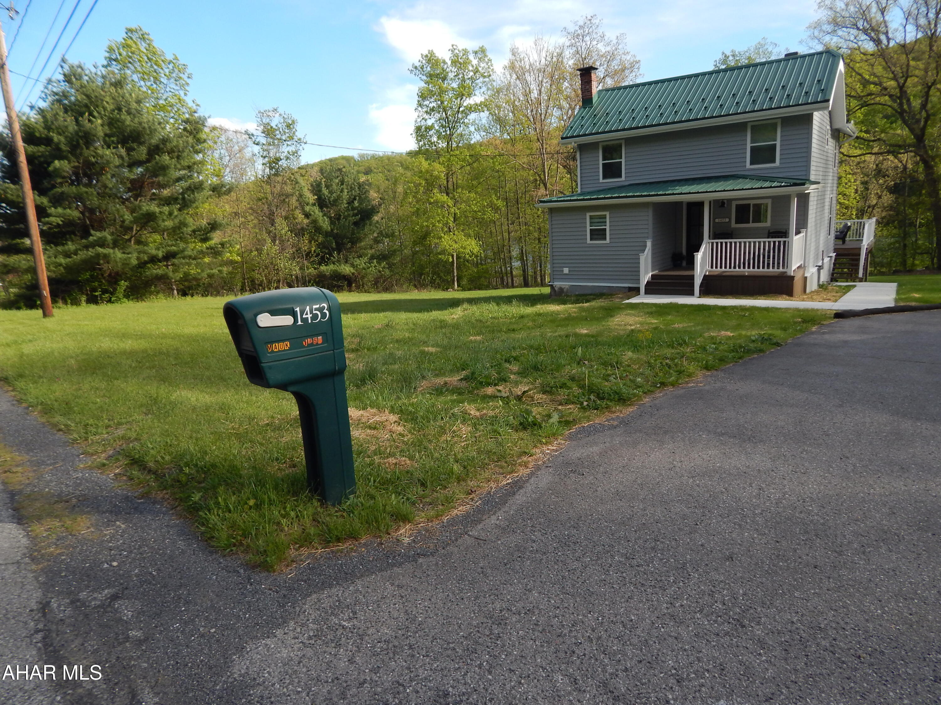 1453 Mill Run Road Altoona, PA 16601 - Photo 7 of 73