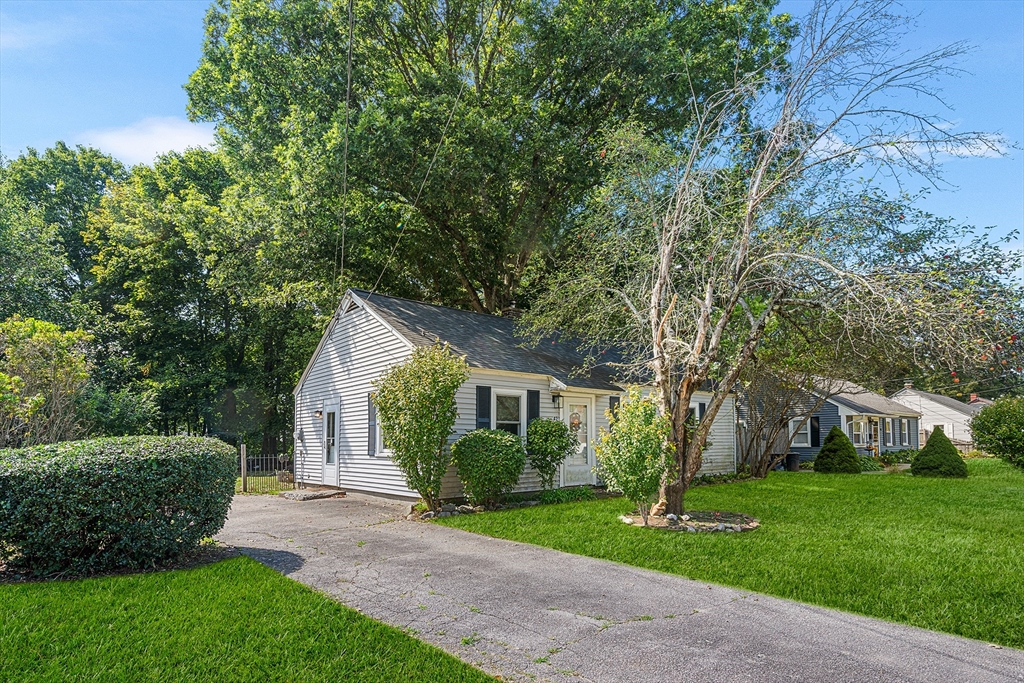 42 Amherst Road Stoughton, MA 02072 - Photo 2 of 16 Gallery Image 2