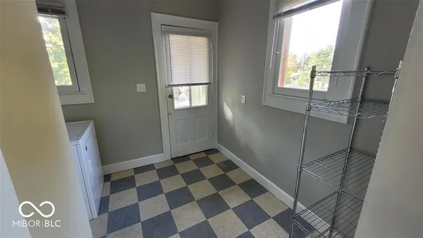 $1,100 | 50 North Campbell Avenue, Indianapolis, IN 46219