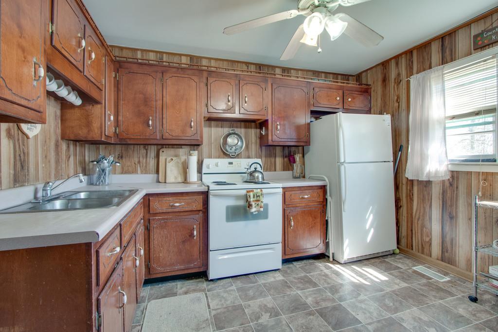 1124 Mt Herman Road Southside, TN 37171 - Photo 7 of 19 Gallery Image 7