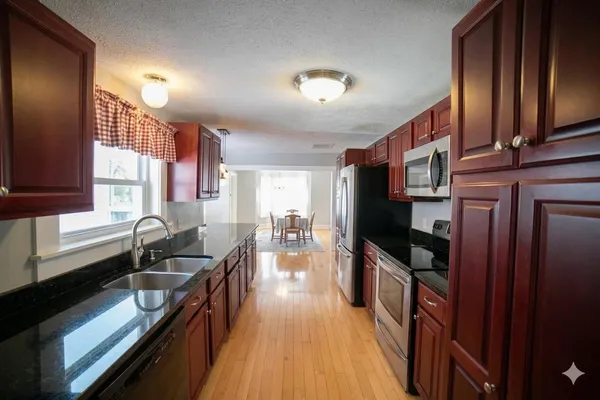$549,000 | 18 Maple Street, North Berwick, ME 03906