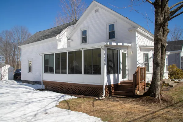 $549,000 | 18 Maple Street, North Berwick, ME 03906
