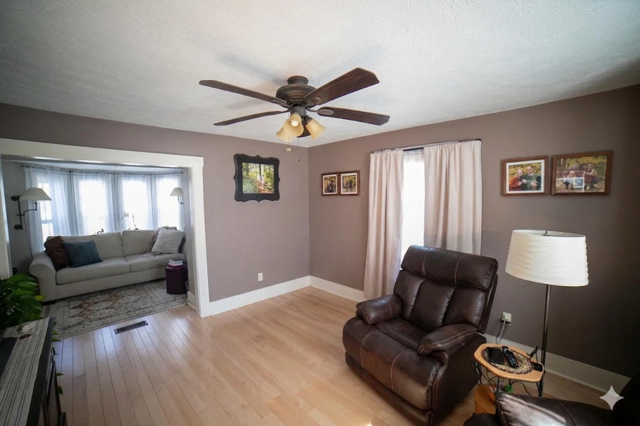 18 Maple Street North Berwick, ME 03906 - Photo 8 of 32 Living room