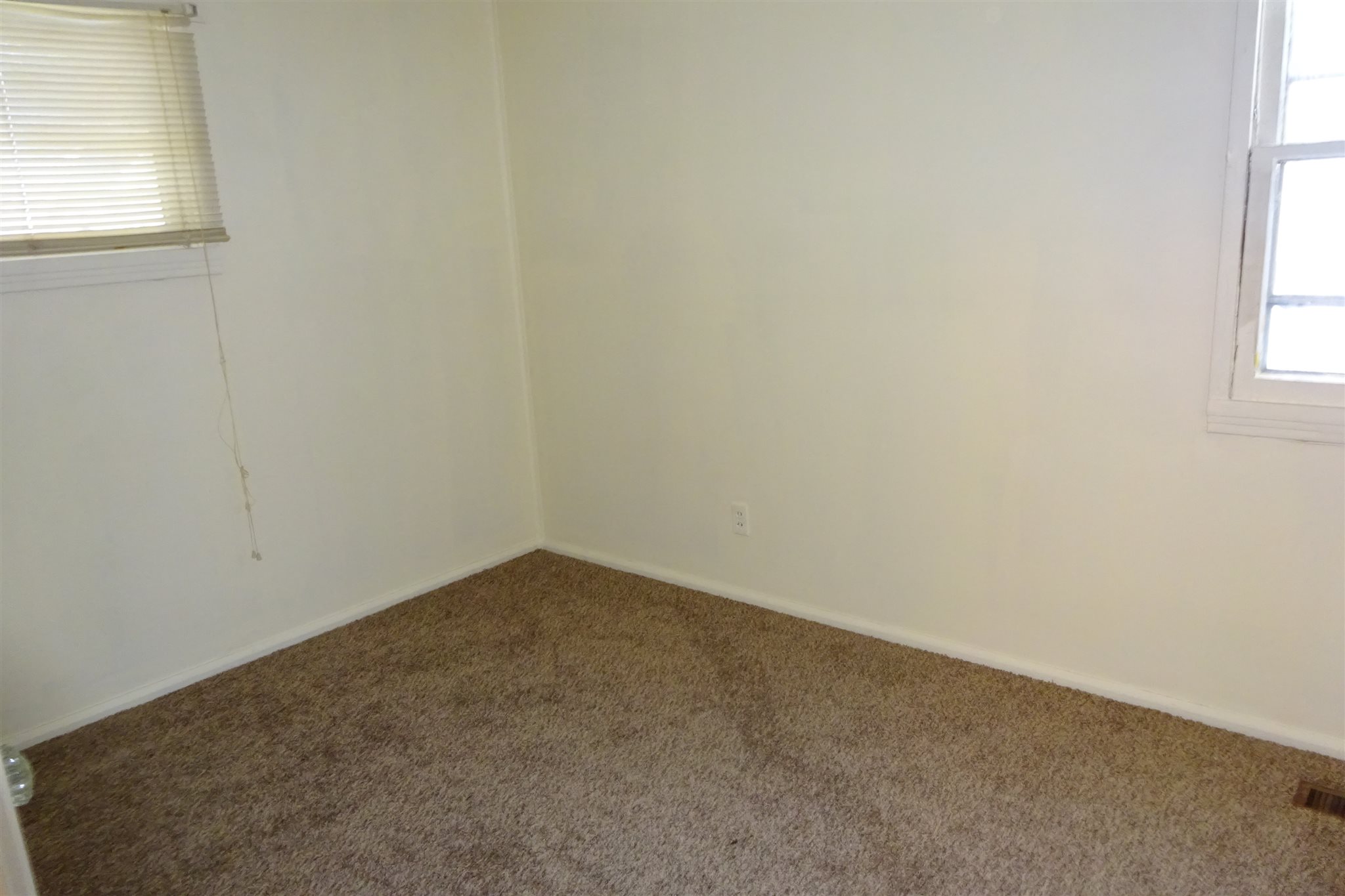 603 West 9th Street Rochester, IN 46975 - Photo 9 of 13