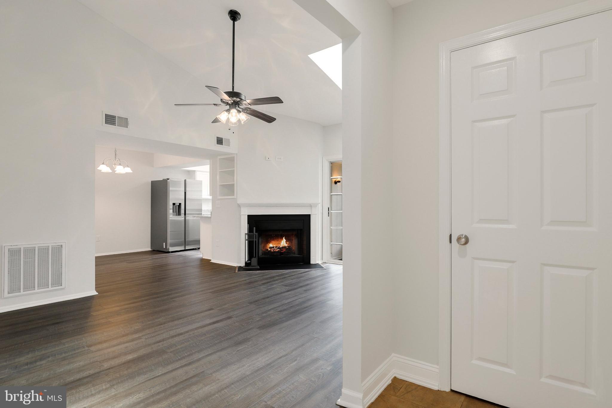 117 Fort Evans Road Southeast, Unit E Leesburg, VA 20175 - Photo 6 of 36 Gallery Image 6