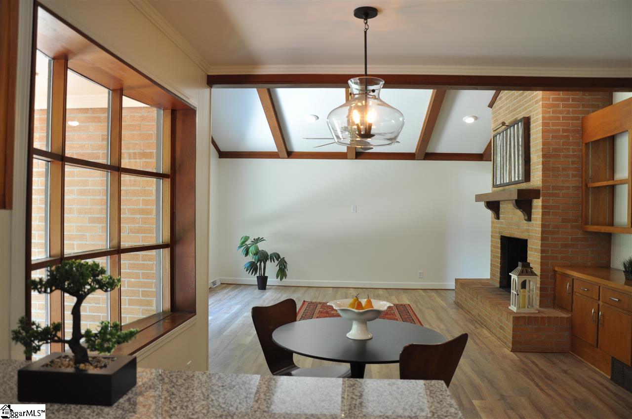 6 East Chaucer Road Greenville, SC 29617 - Photo 6 of 10 Gallery Image 6