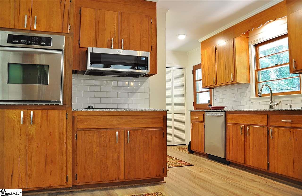 6 East Chaucer Road Greenville, SC 29617 - Photo 8 of 10 Gallery Image 8