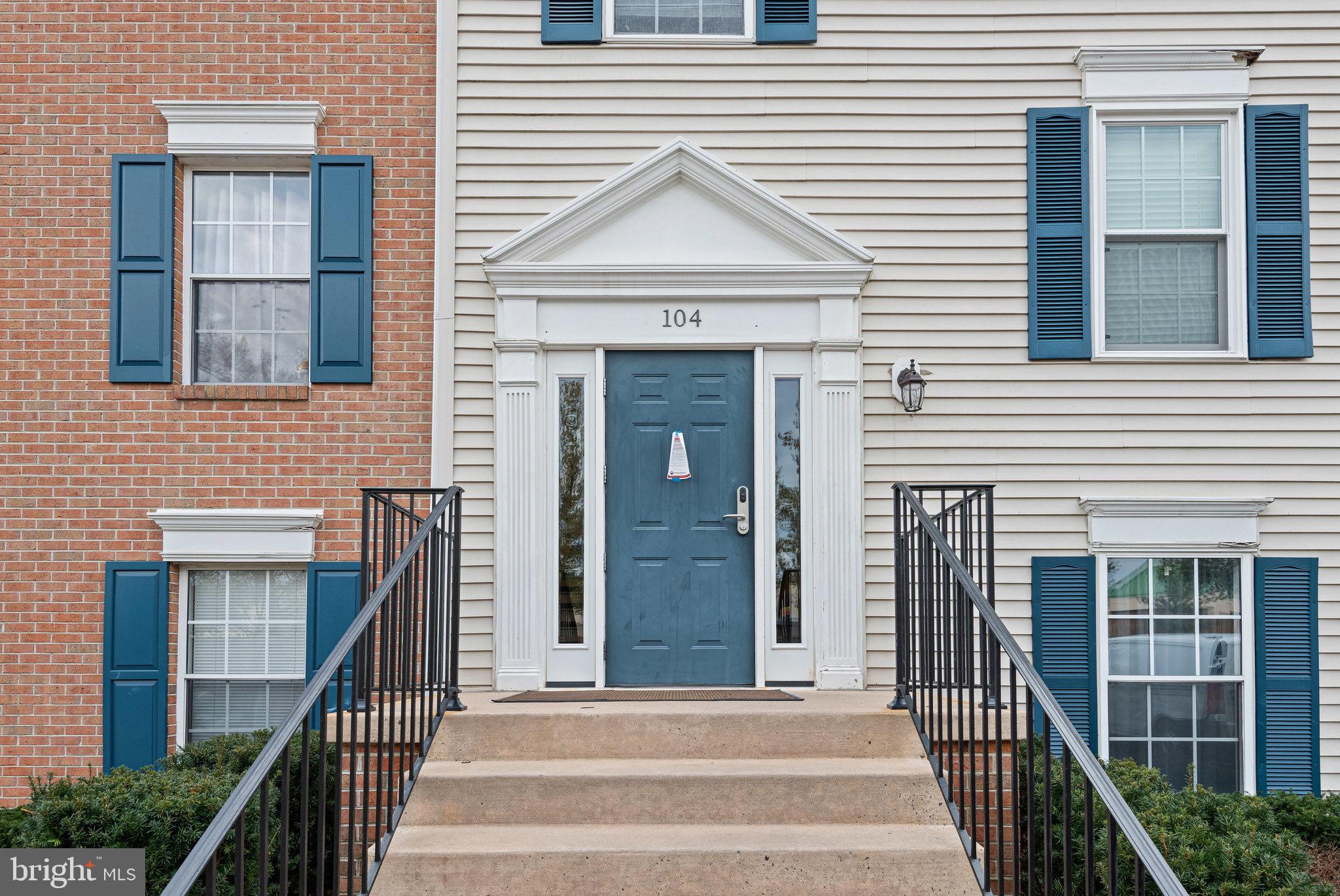 104 Fort Evans Road Southeast, Unit E Leesburg, VA 20175 - Photo 2 of 28 Gallery Image 2