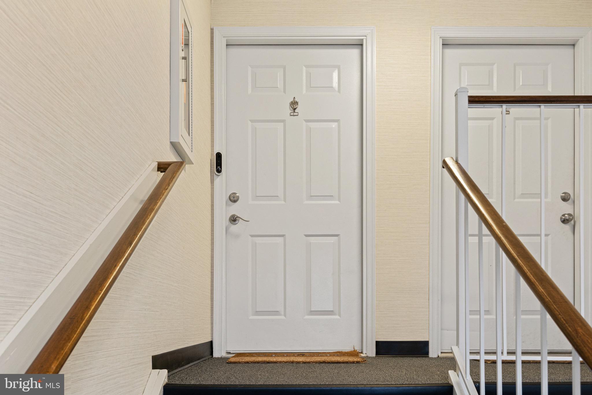 104 Fort Evans Road Southeast, Unit E Leesburg, VA 20175 - Photo 3 of 28 Gallery Image 3