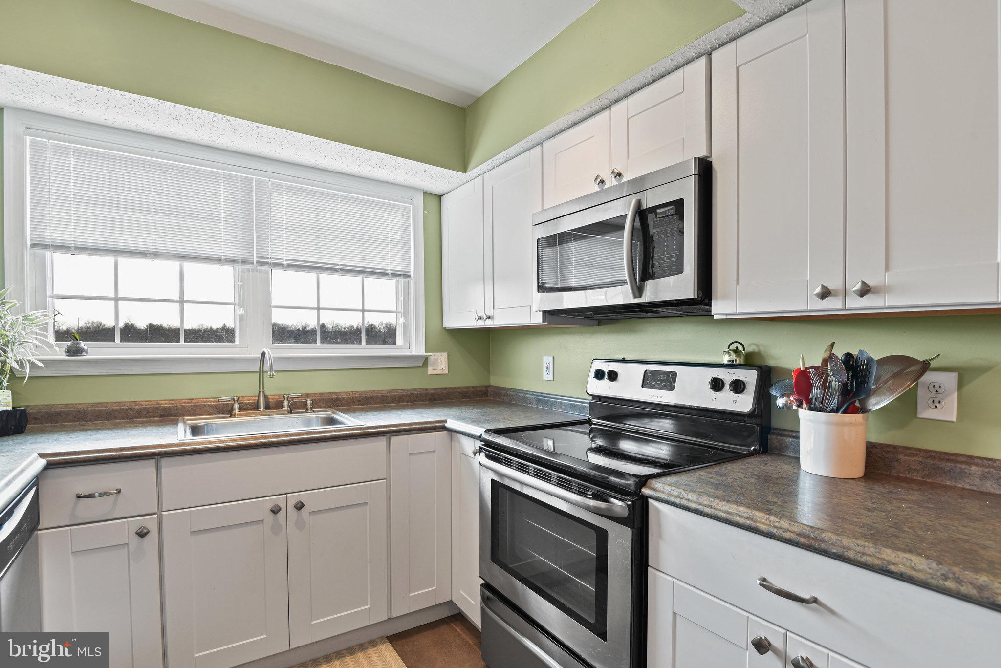 104 Fort Evans Road Southeast, Unit E Leesburg, VA 20175 - Photo 10 of 28 Gallery Image 10