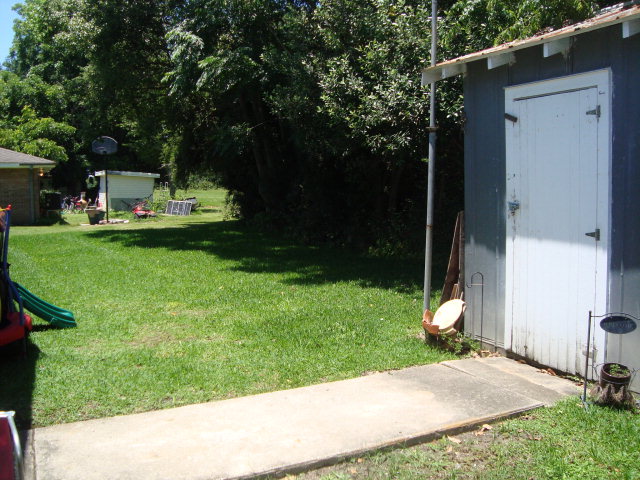134 Wilson Street Raceland, LA 70394 - Photo 7 of 10 Backyard