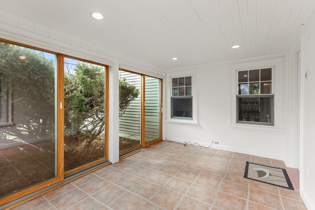 71 Conant Street, Unit 3 Beverly, MA 01915 - Photo 19 of 26