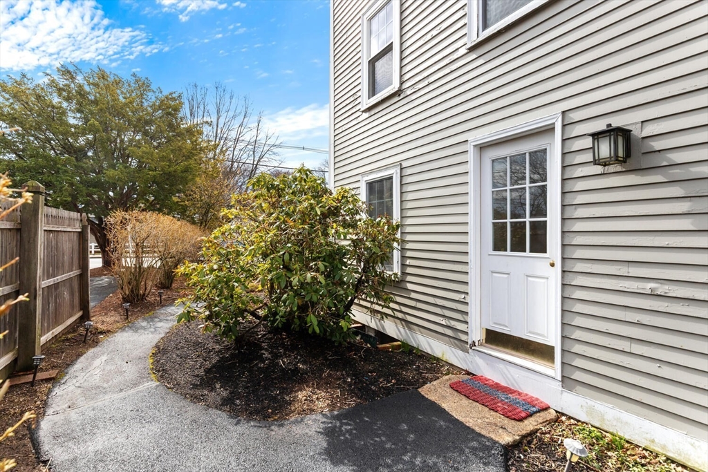 71 Conant Street, Unit 3 Beverly, MA 01915 - Photo 24 of 26