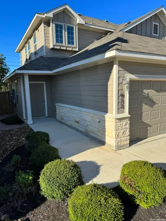 $1,750 | 913 Crystal Brook Cove, New Braunfels, TX 78130