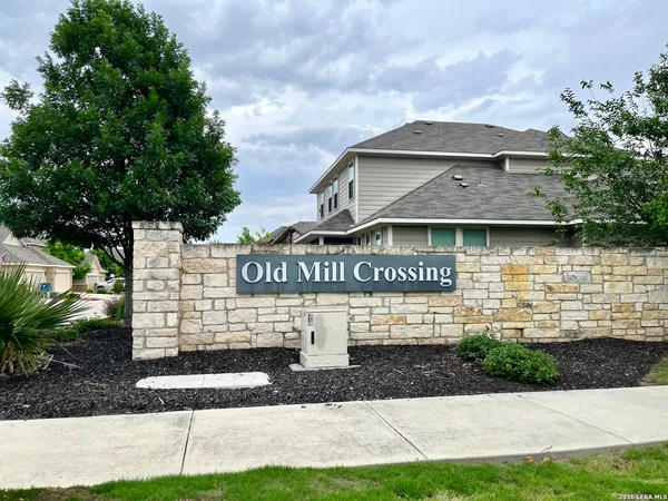 $1,750 | 913 Crystal Brook Cove, New Braunfels, TX 78130