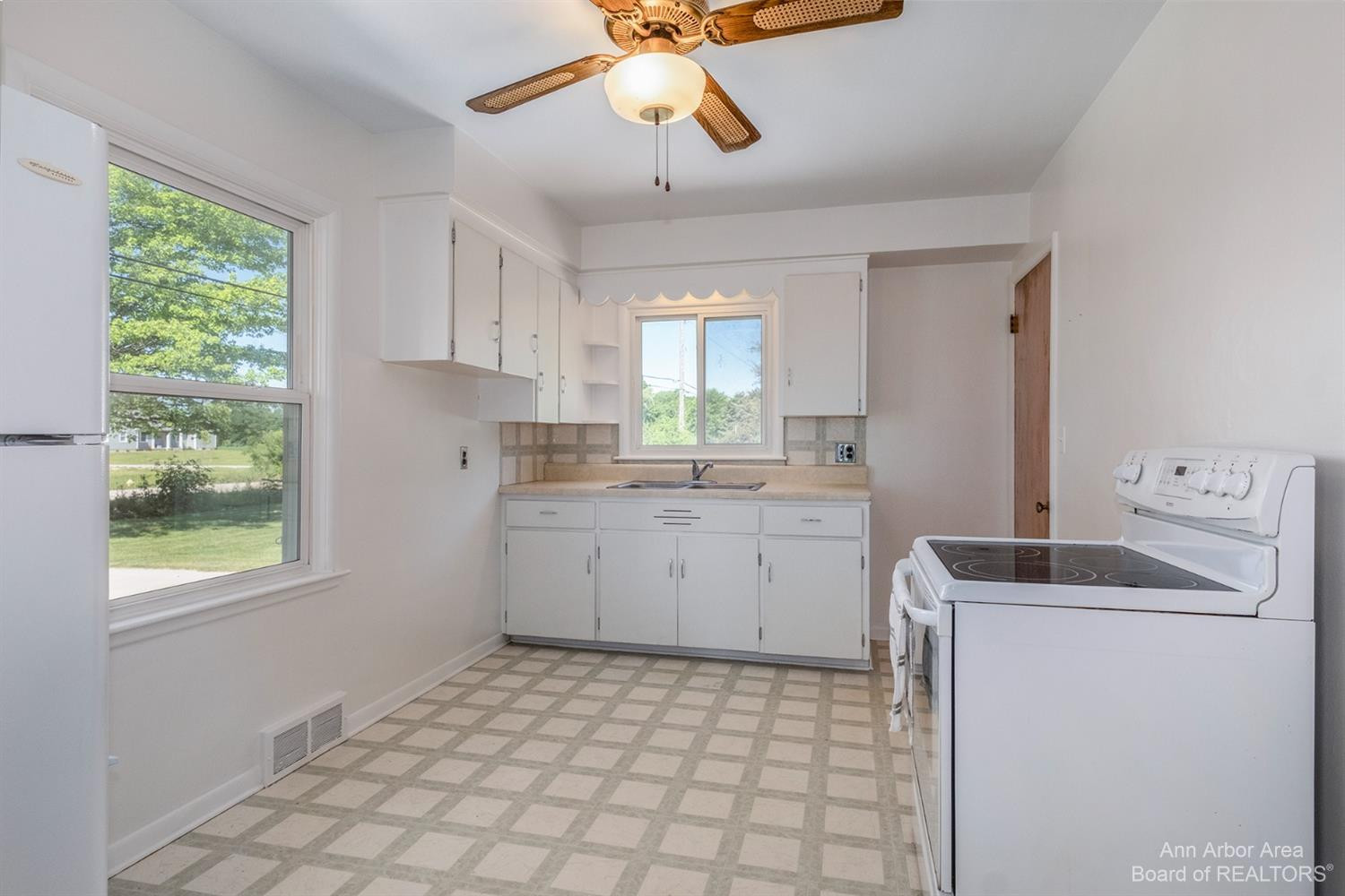 10550 Judd Road Willis, MI 48191 - Photo 4 of 23 Photo 4