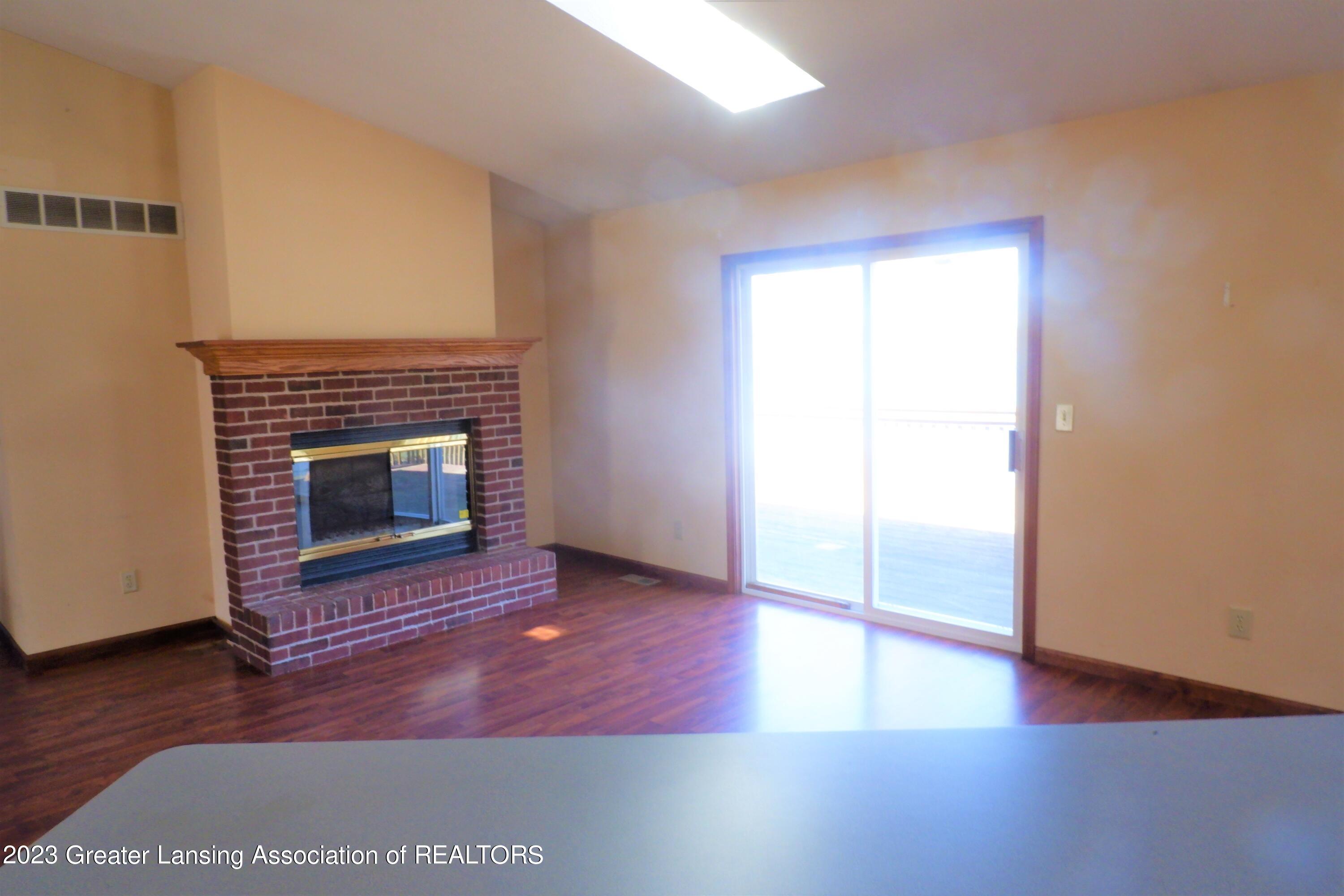 9717 East Jason Road Laingsburg, MI 48848 - Photo 9 of 51 Gas fireplace