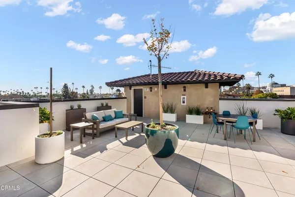 $766,000 | 139 South Oak Knoll Avenue, Unit 103, Pasadena, CA 91101