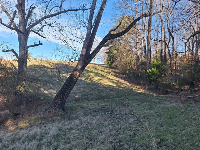 $435,000 | 32 North Bradley Road, Lawrenceburg, TN 38464