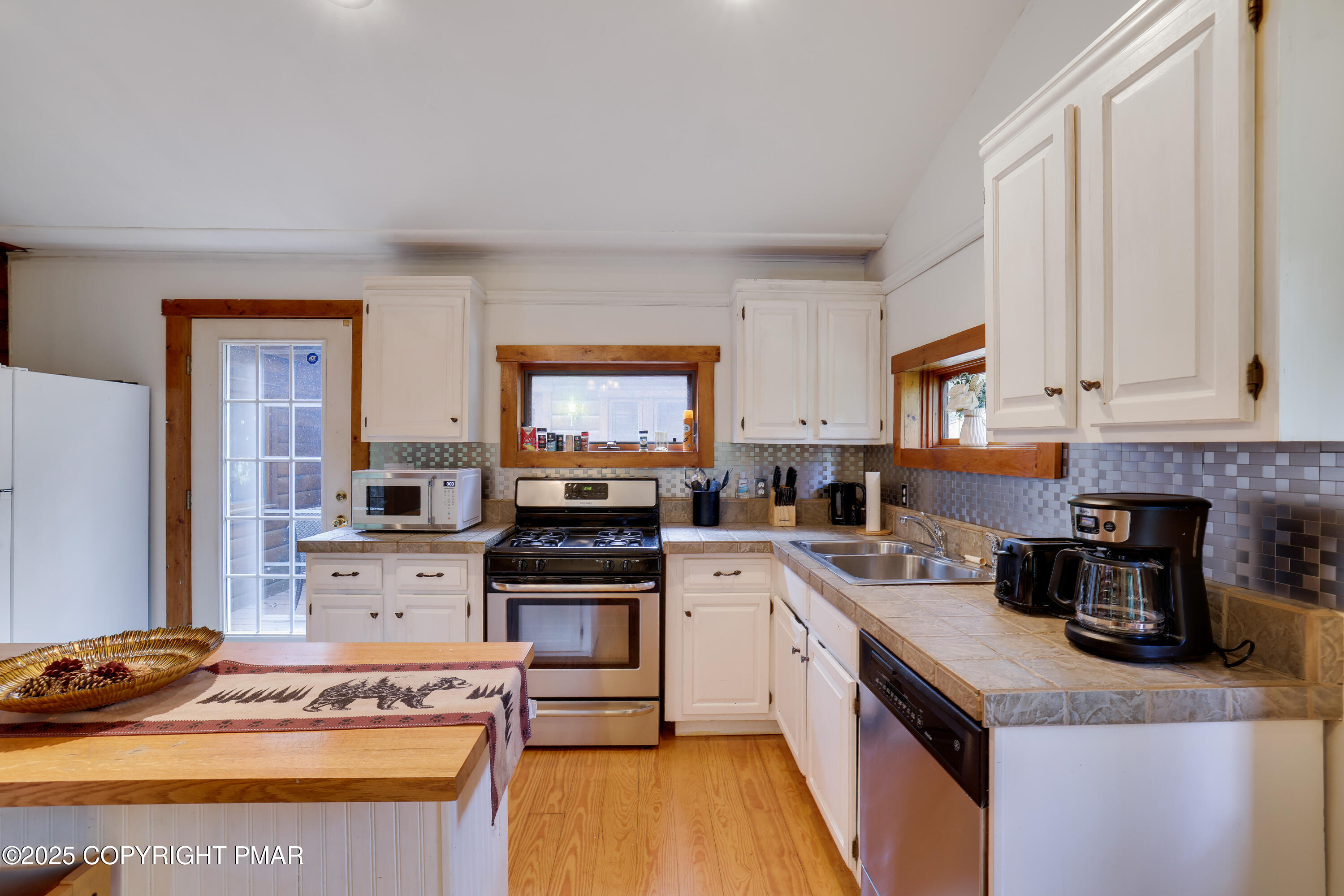 456 Devils Hole Road Cresco, PA 18326 - Photo 9 of 67 RBR51715