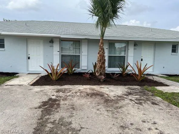 $2,100 | 691 110th Avenue North, Naples, FL 34108