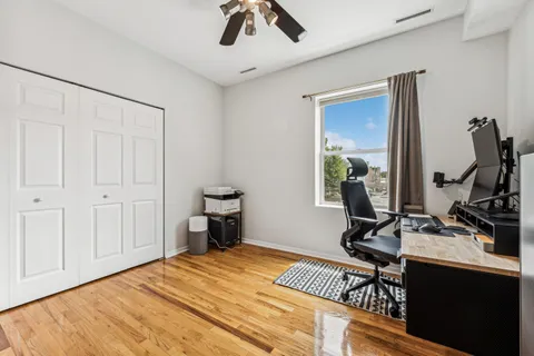 $499,000 | 3049 West Sunnyside Avenue, Unit 2, Chicago, IL 60625