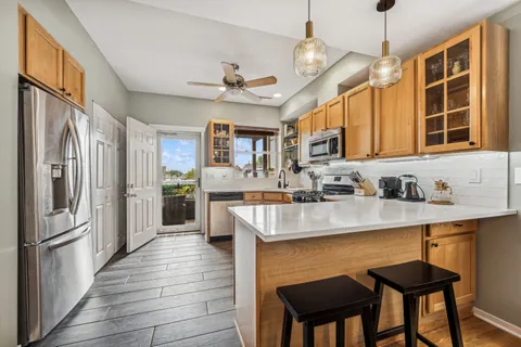 $499,000 | 3049 West Sunnyside Avenue, Unit 2, Chicago, IL 60625