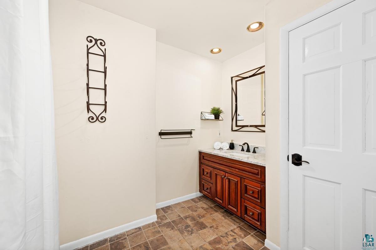 2802 Branch Street Duluth, MN 55812 - Photo 29 of 47