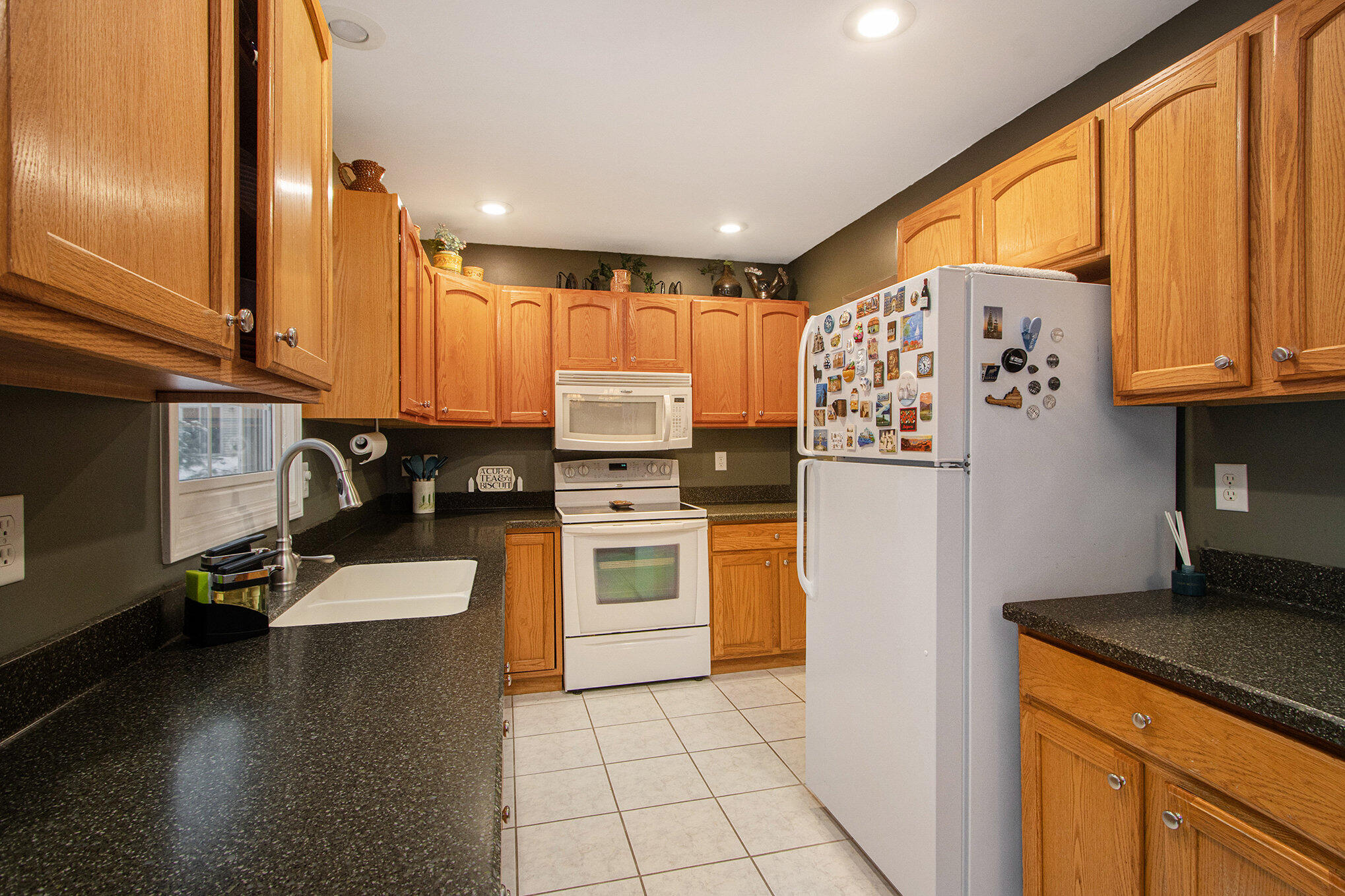 8960 Hathaway Road Kalamazoo, MI 49009 - Photo 8 of 25 008_8960hathaway_13