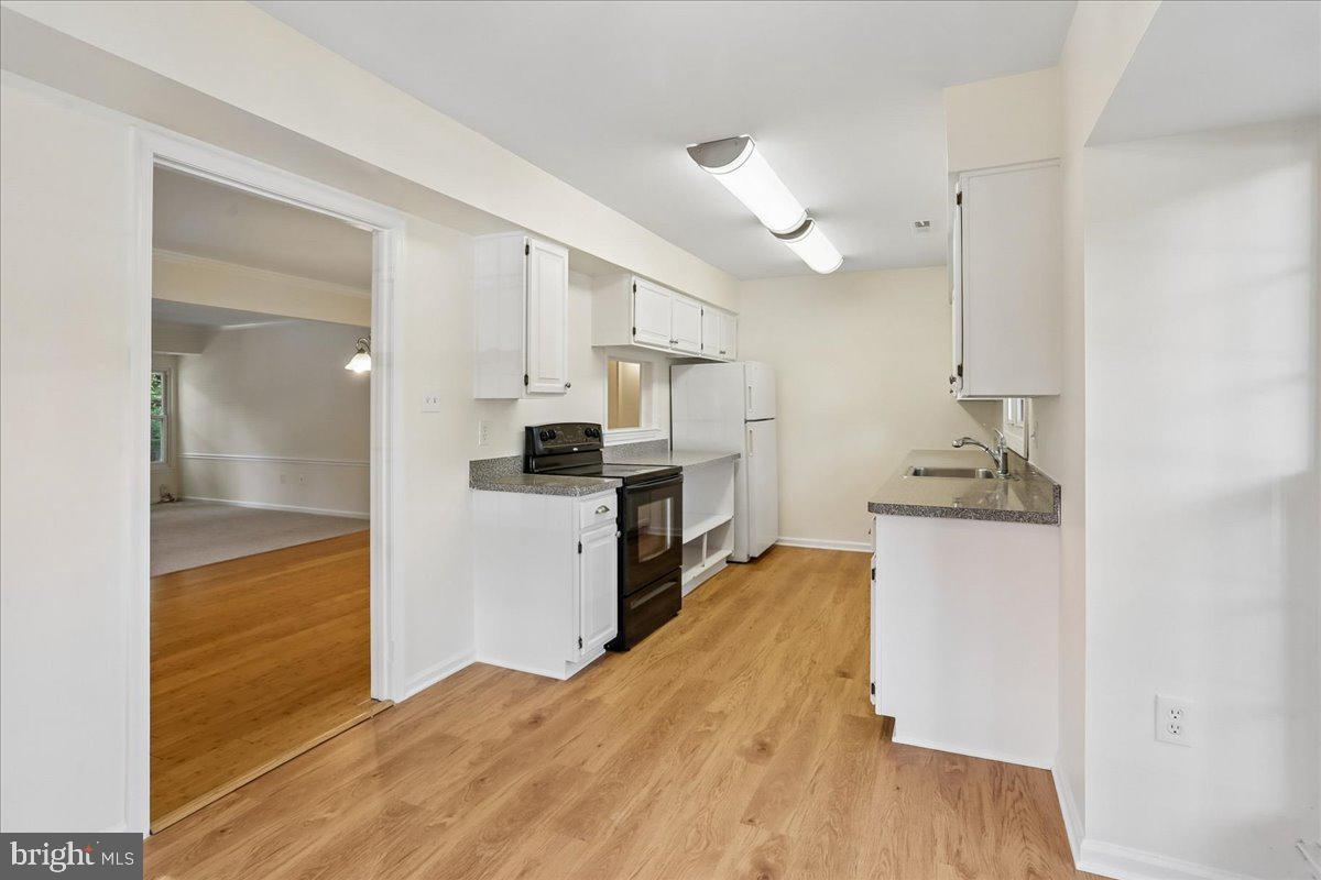 3708 Gawayne Terrace, Unit 37083 Silver Spring, MD 20906 - Photo 21 of 73 Kitchen