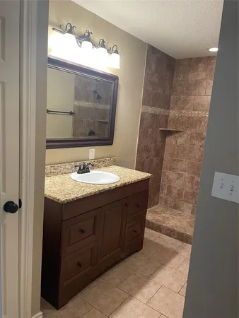 $1,695 | 909 Panhandle Street, Denton, TX 76201