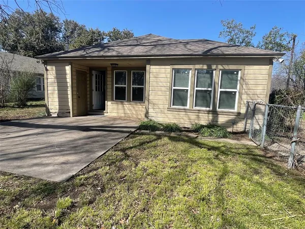 $1,695 | 909 Panhandle Street, Denton, TX 76201