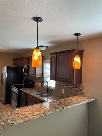 $1,695 | 909 Panhandle Street, Denton, TX 76201