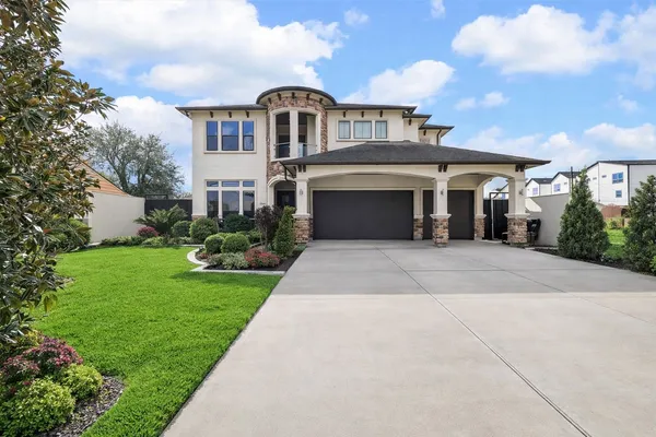 $1,100,000 | 3942 Charleston Street, Houston, TX 77021