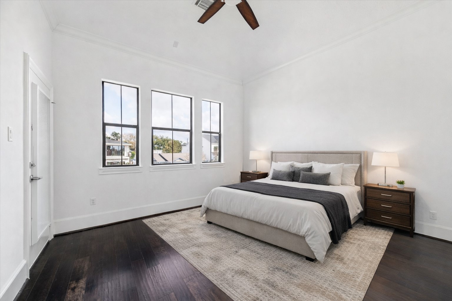 3942 Charleston Street Houston, TX 77021 - Photo 24 of 34 a bedroom with a bed and a window
