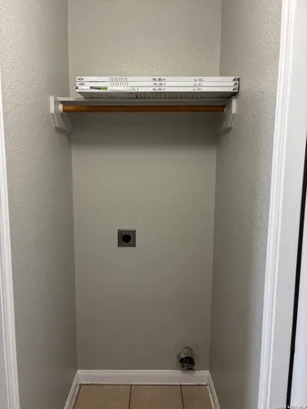 $1,525 | 6547 Luckey Square, San Antonio, TX 78252