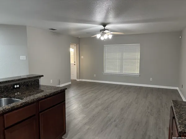 $1,525 | 6547 Luckey Square, San Antonio, TX 78252