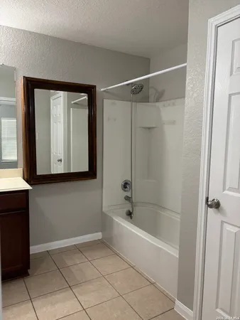 $1,525 | 6547 Luckey Square, San Antonio, TX 78252