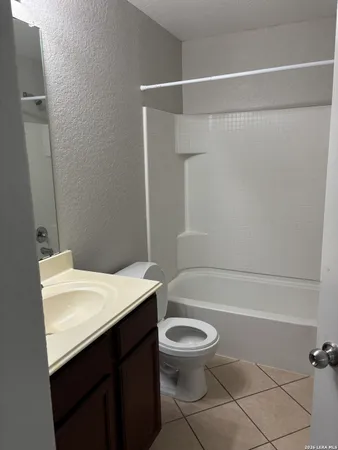 $1,525 | 6547 Luckey Square, San Antonio, TX 78252
